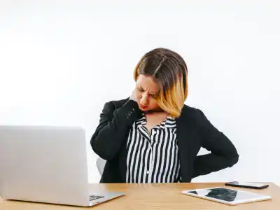 Sırt ve Boyun Ağrıları Neden Olur? Nasıl Geçer?